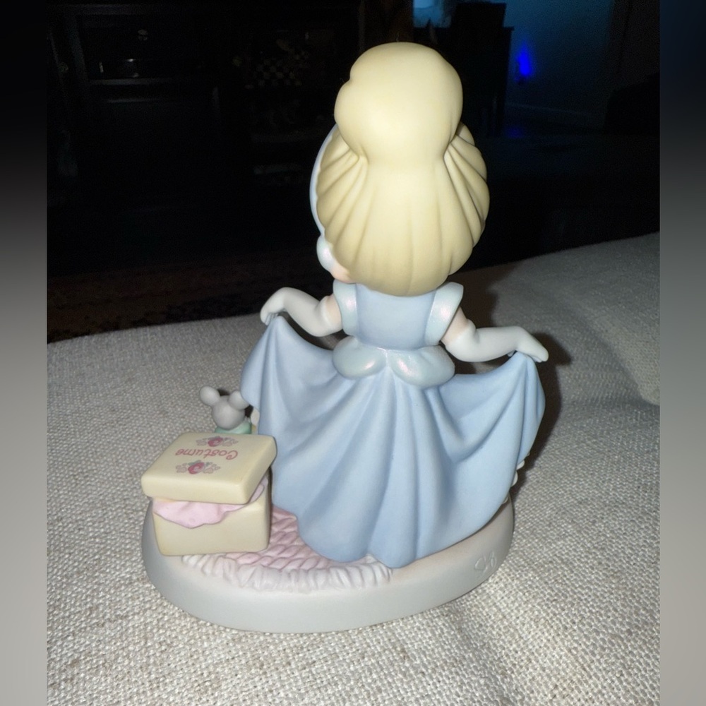 Disney Precious Moments- A Dream Is A Wish Your Heart Makes - Picture 6 of 7